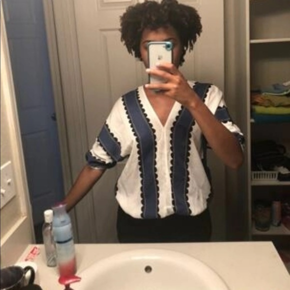 Striped V-Neck Blouson Top - Picture 8 of 10